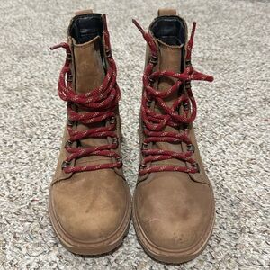 WOMEN'S LENNOX™ LACE WATERPROOF BOOT